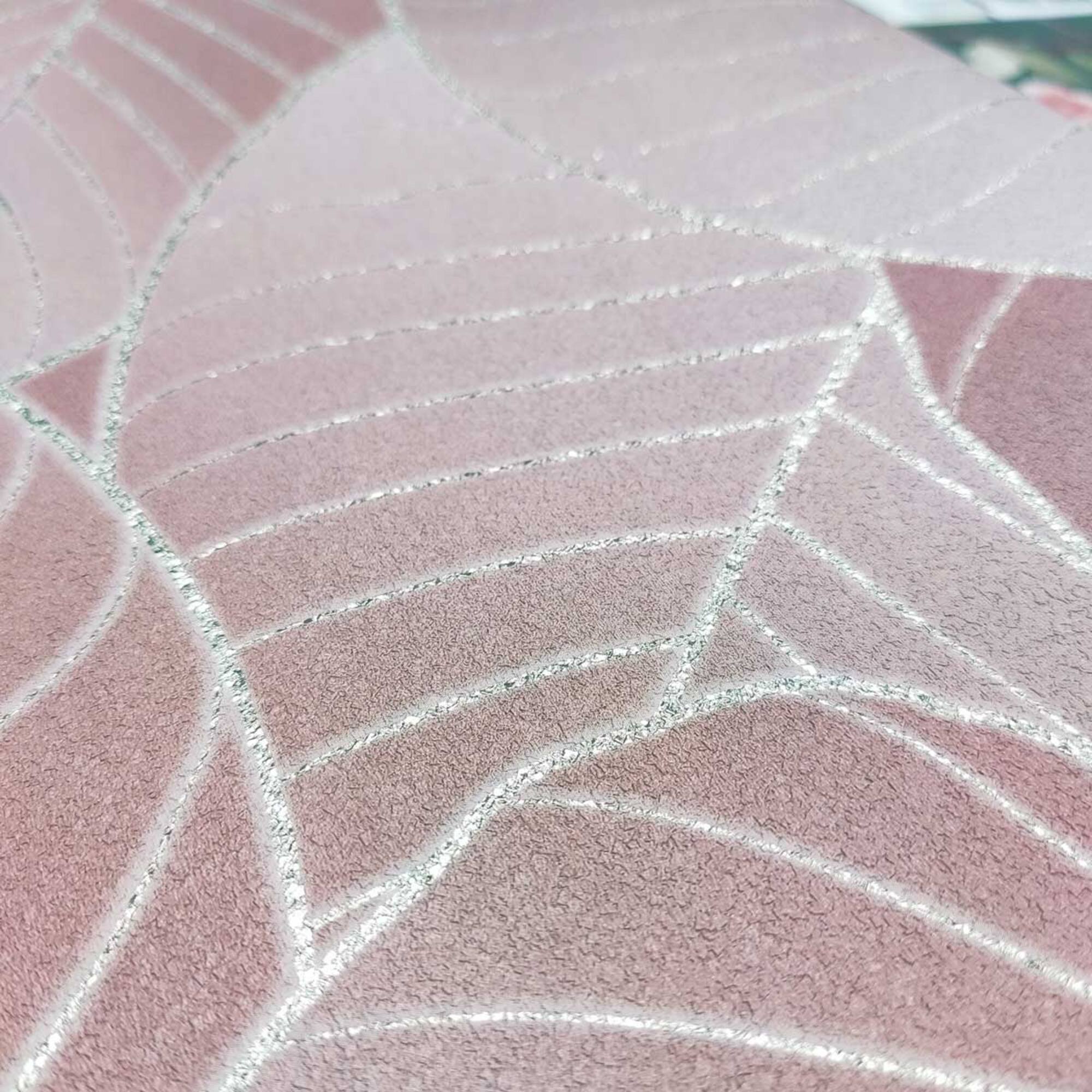 Designs Direct Graphic Leaves with Foil Accents Wallpaper